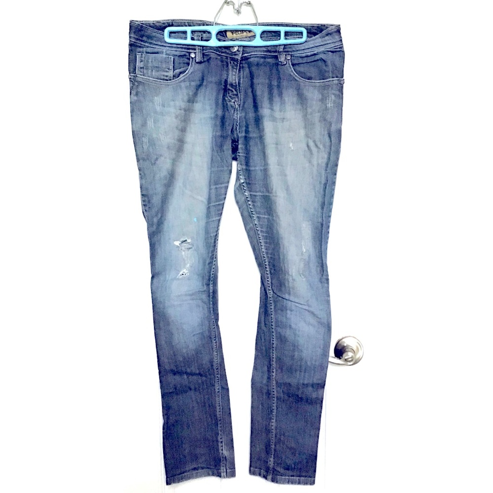 Blue Jeans - Ripped Casual - Curvy Fit
